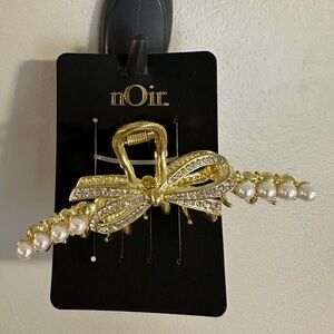New NOIR Gold with Pearl Claw Hair Clip